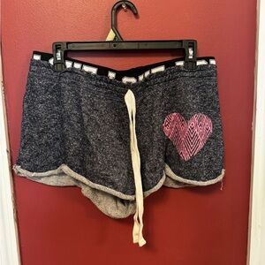 Large - Linen Shorts